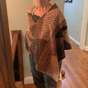 Awanya poncho deer print brand new